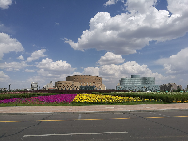 鄂尔多斯巷弄深处的独特风味，隐藏在小巷中的特色小吃店